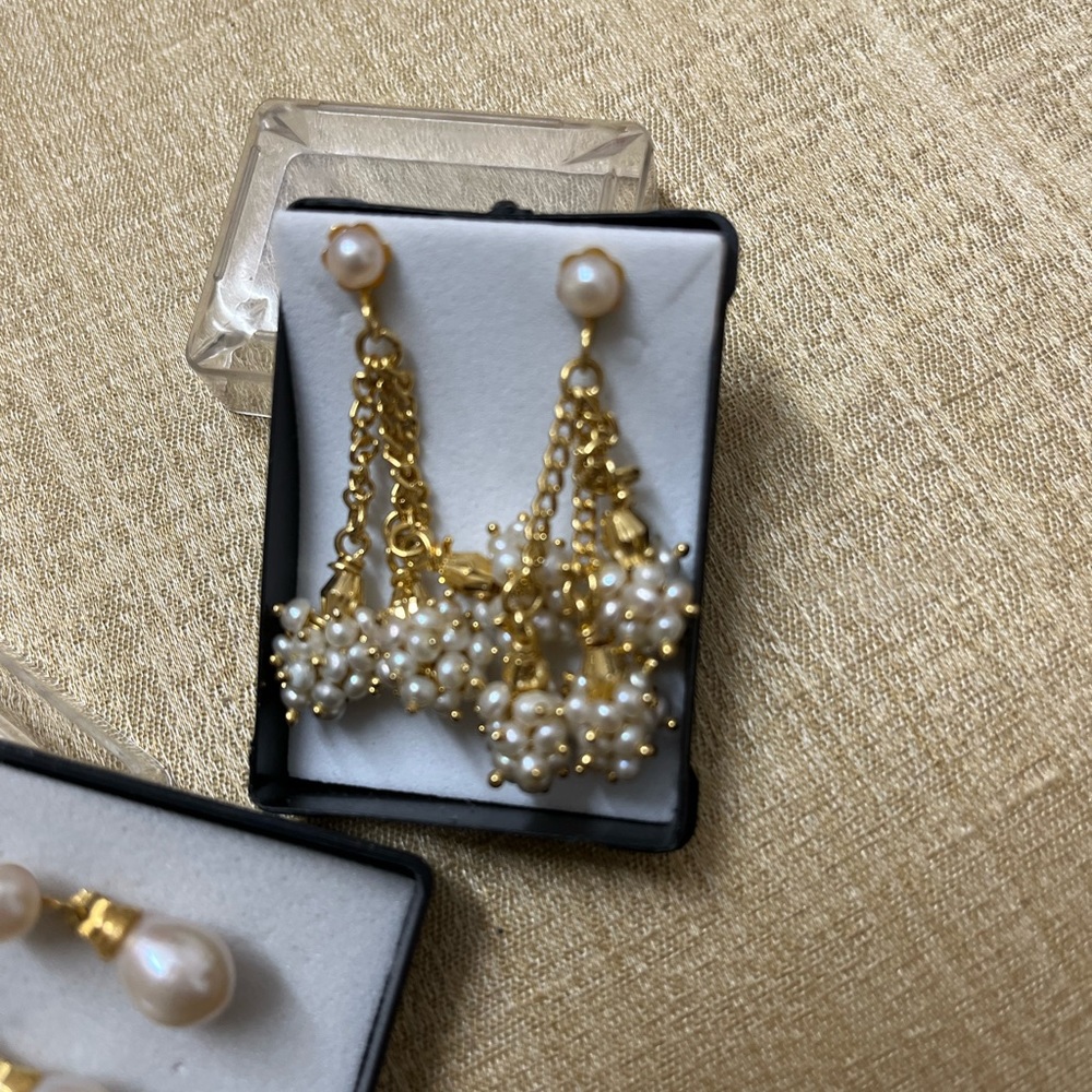Set of Real Pearl Earrings with 18 k Gold tone Plated - Picture 6 of 12